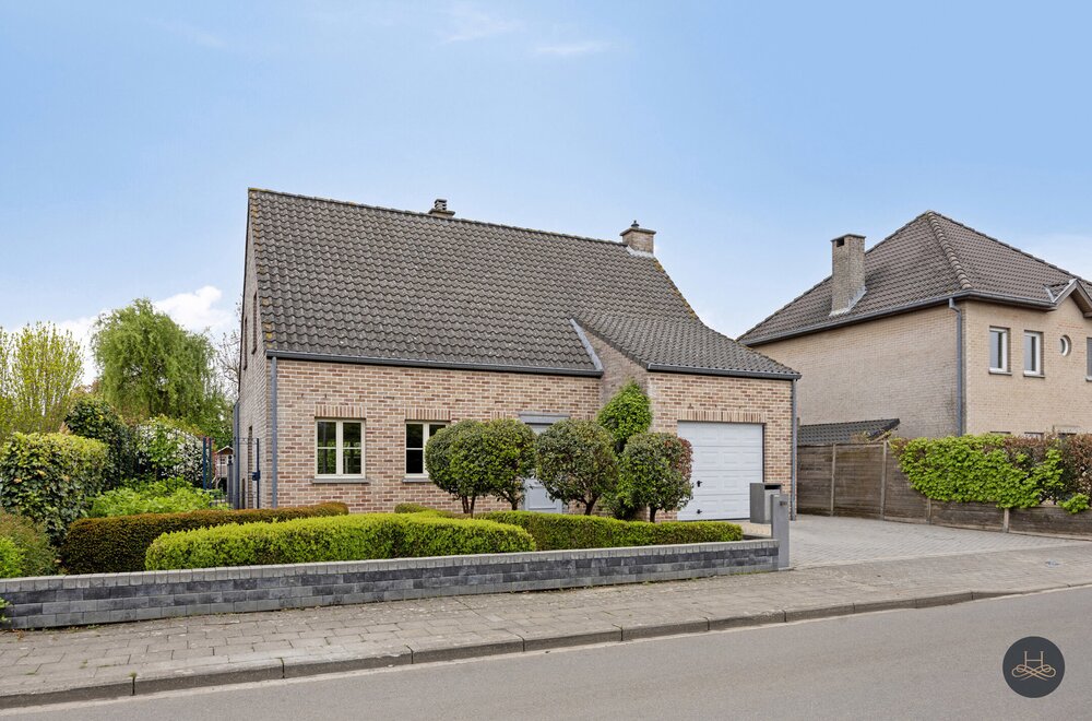 rustig-gelegen-gerenoveerde-open-woning-met-prachtige-tuin002.jpg
