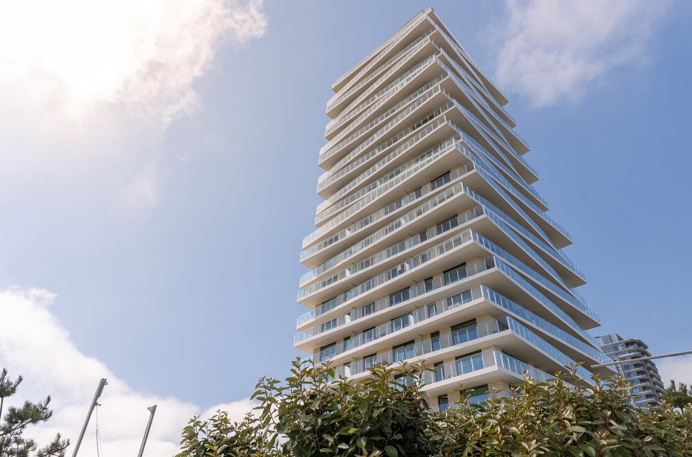 luxe-appartement-met-zwembad-en-zeezicht-op-de-oosteroever001.jpg