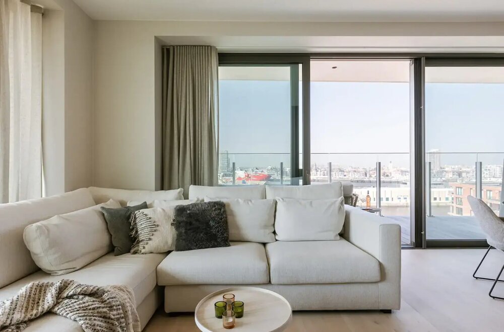 luxe-appartement-met-zwembad-en-zeezicht-op-de-oosteroever002.jpg