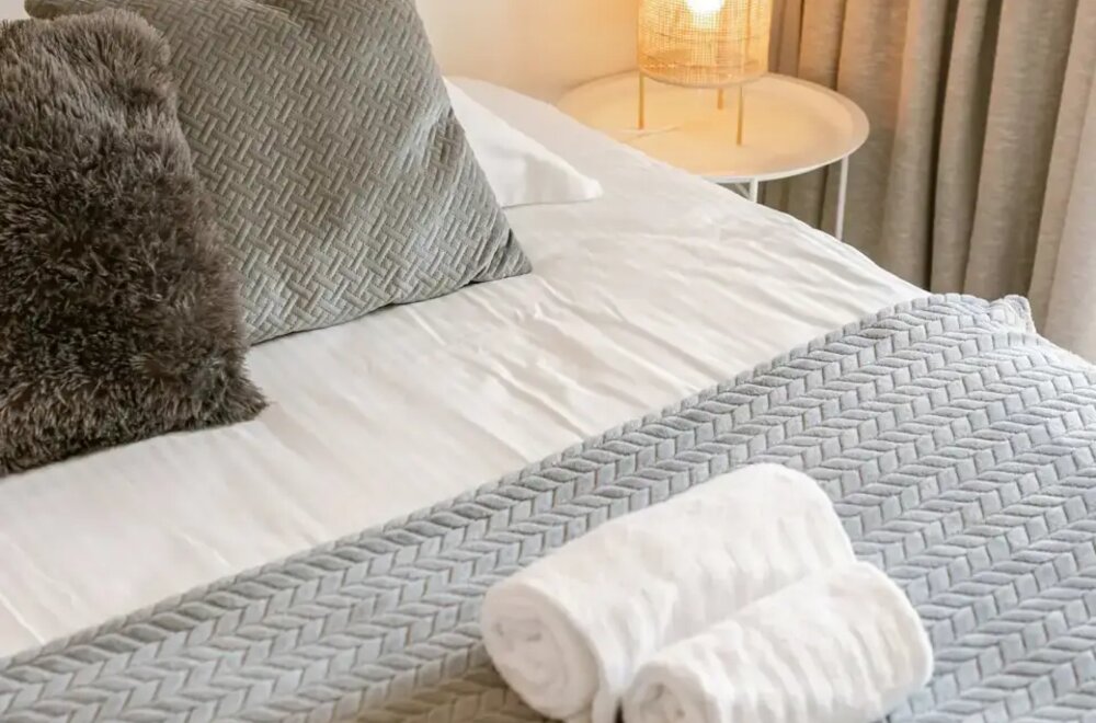 luxe-appartement-met-zwembad-en-zeezicht-op-de-oosteroever012.jpg