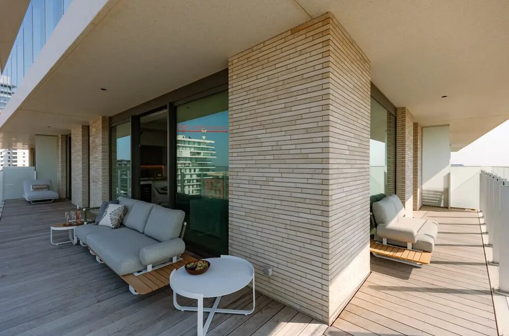 luxe-appartement-met-zwembad-en-zeezicht-op-de-oosteroever013.jpg