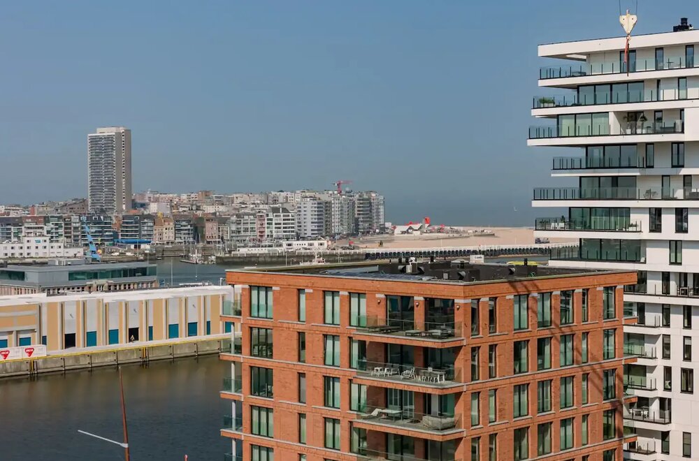 luxe-appartement-met-zwembad-en-zeezicht-op-de-oosteroever014.jpg