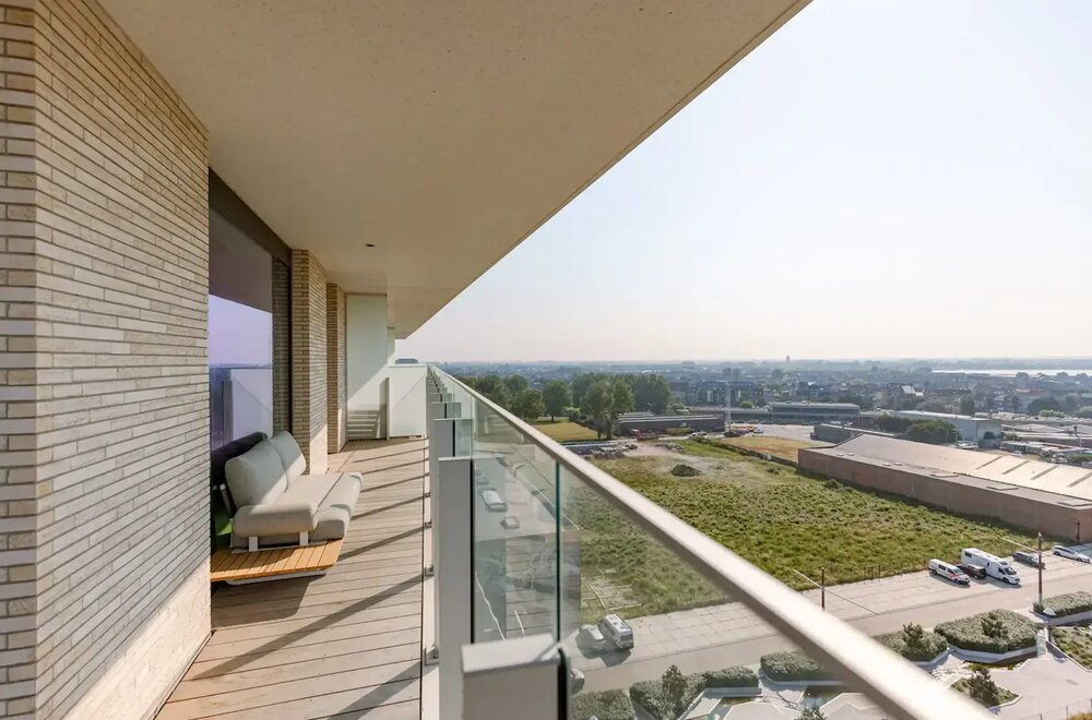 luxe-appartement-met-zwembad-en-zeezicht-op-de-oosteroever017.jpg
