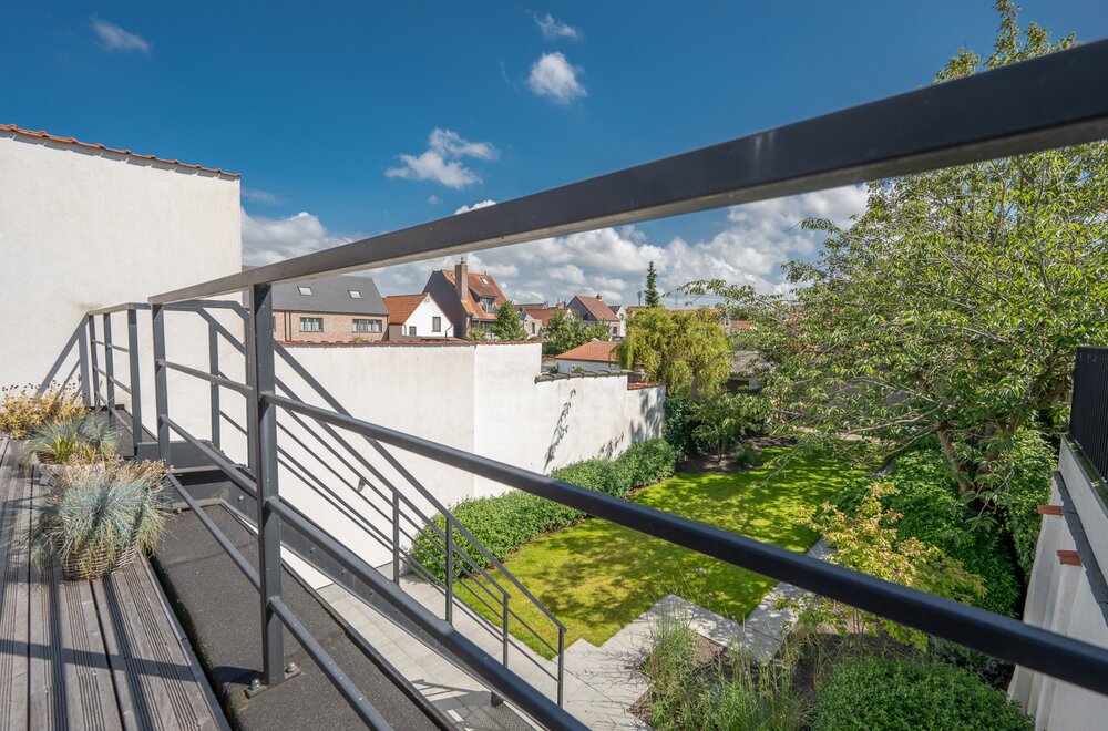 recent-gerenoveerde-woning-met-4-slaapkamers-en-perfect-geori-nteerde-tuin031.jpg