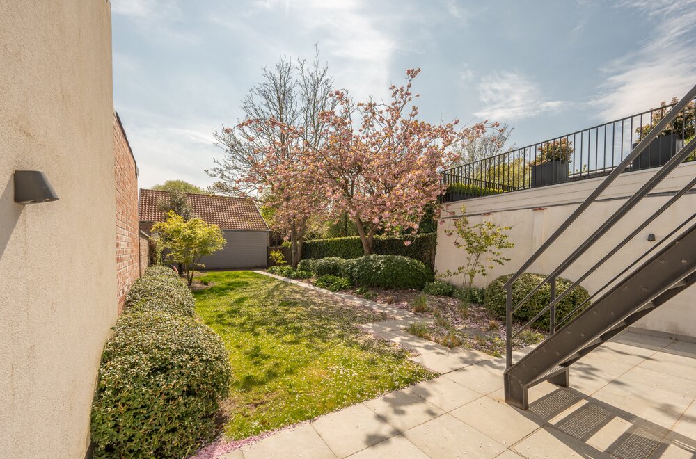 recent-gerenoveerde-woning-met-4-slaapkamers-en-perfect-geori-nteerde-tuin035.jpg