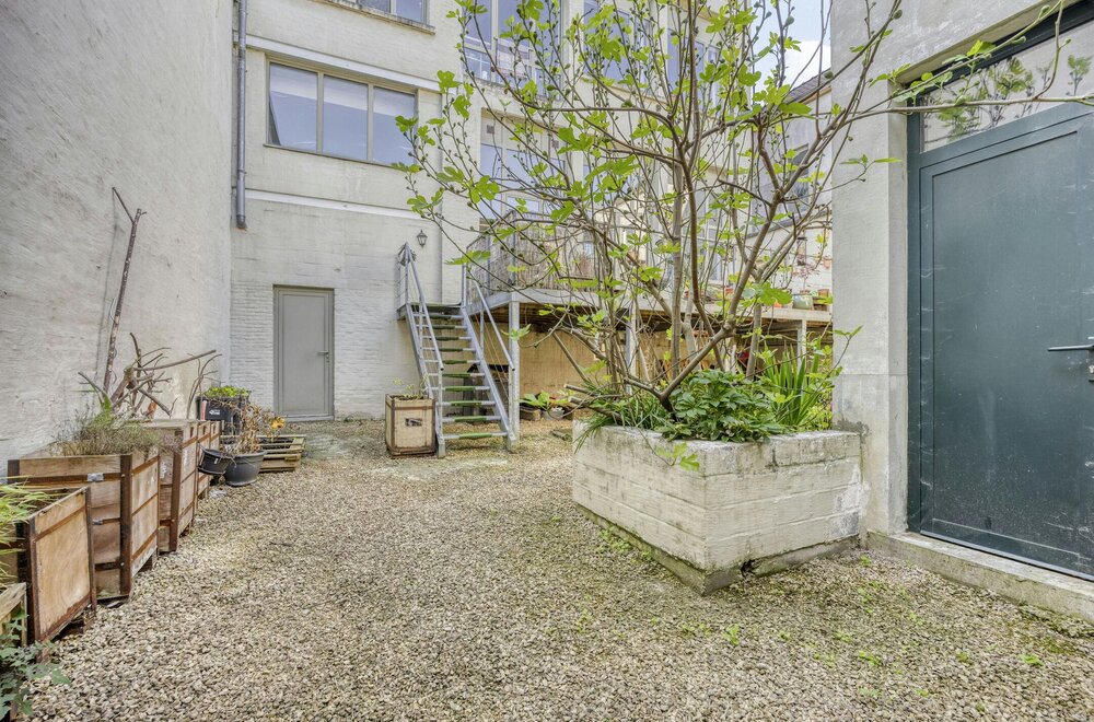 lichtrijk-appartement-met-bijgebouw-in-ronse-te-koop009.jpg