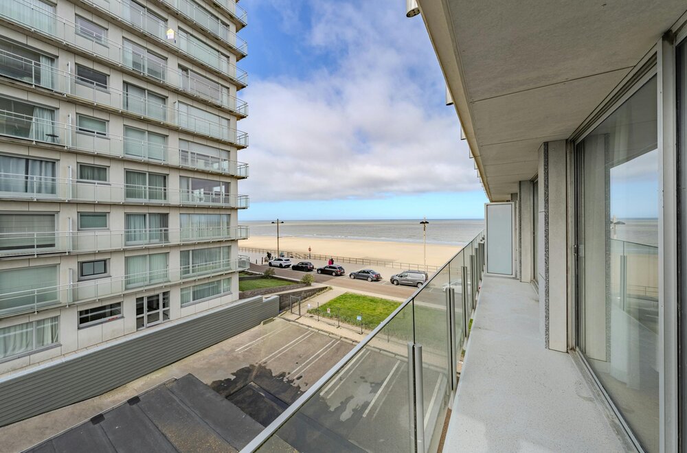 zuidgericht-1-slaapkamer-appartement-met-zijdelings-zeezicht001.jpg