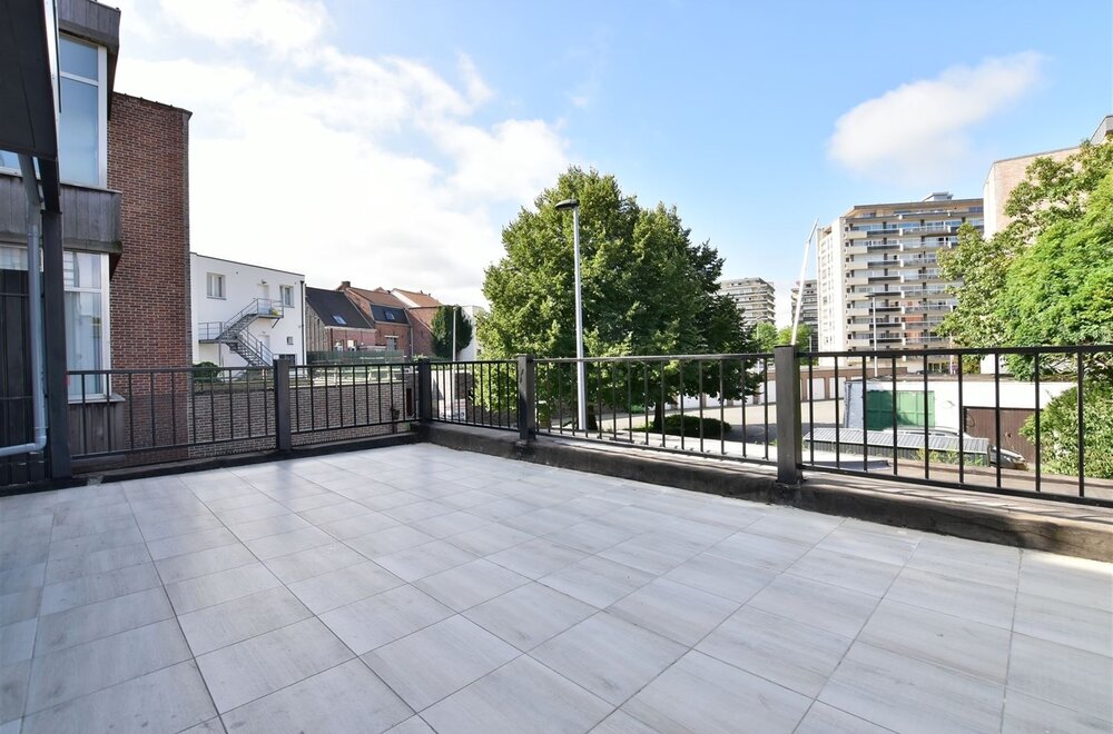 volledig-gerenoveerd-appartement-vlakbij-het-station-en-het-centrum-van-dendermond002.jpg