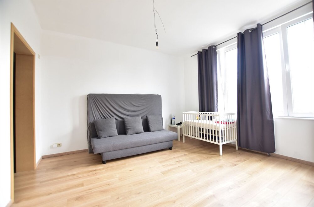 volledig-gerenoveerd-appartement-vlakbij-het-station-en-het-centrum-van-dendermond005.jpg