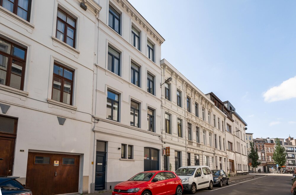 zeer-ruime-topgelegen-multifunctionele-woning-met-magazijn-atelier004.jpg