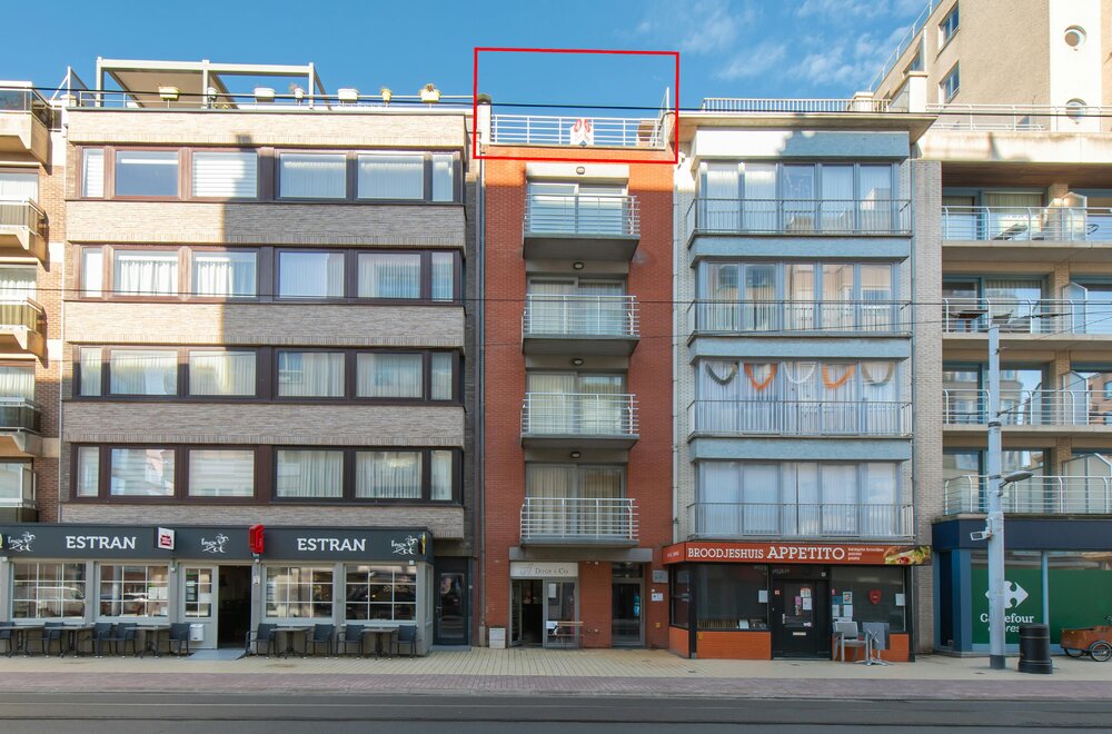 zuidgerichte-penthouse-studio-met-ruime-terrassen-op-topligging-001.jpg