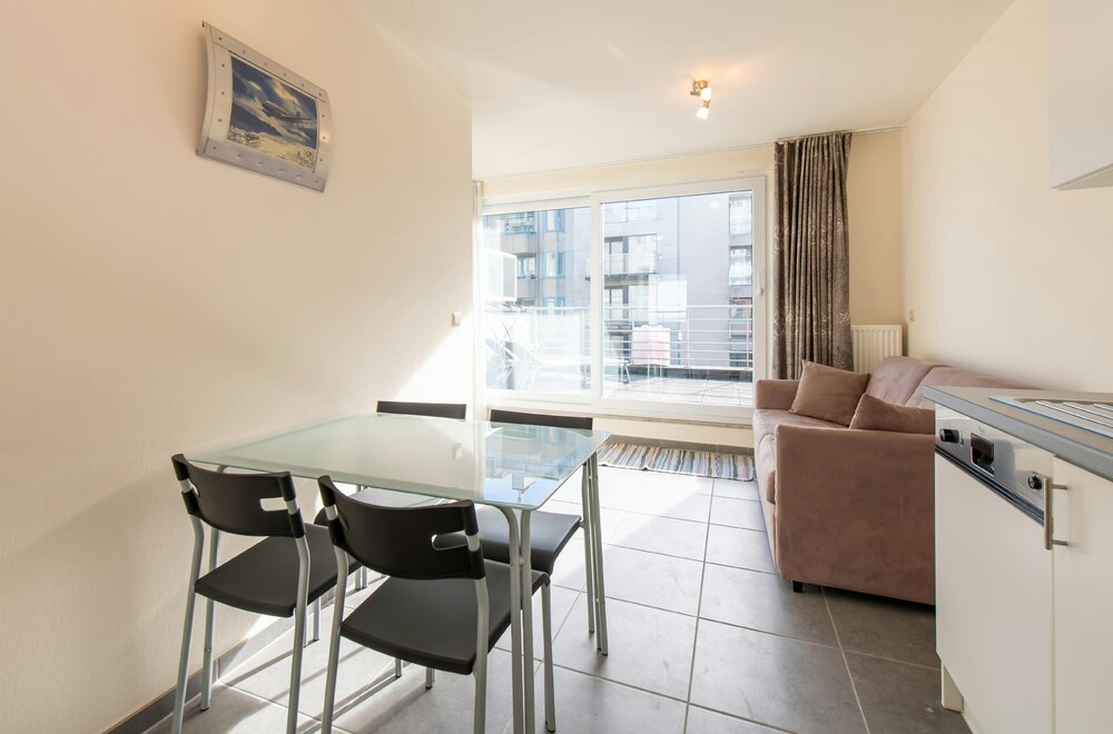 zuidgerichte-penthouse-studio-met-ruime-terrassen-op-topligging-004.jpg