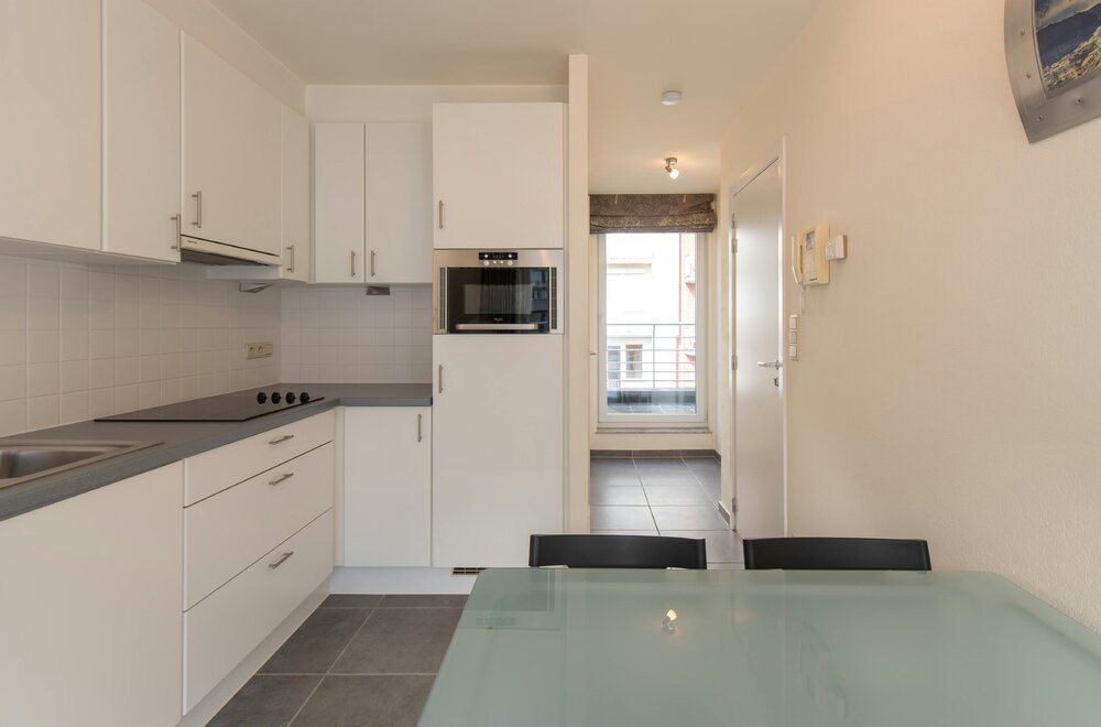 zuidgerichte-penthouse-studio-met-ruime-terrassen-op-topligging-005.jpg