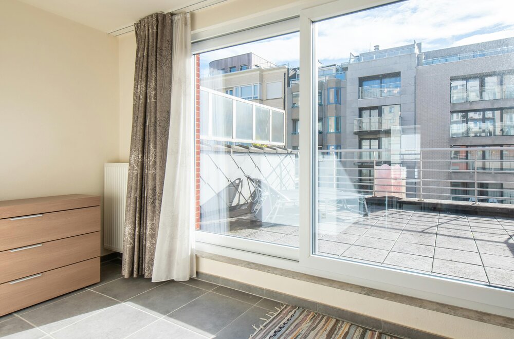 zuidgerichte-penthouse-studio-met-ruime-terrassen-op-topligging-007.jpg