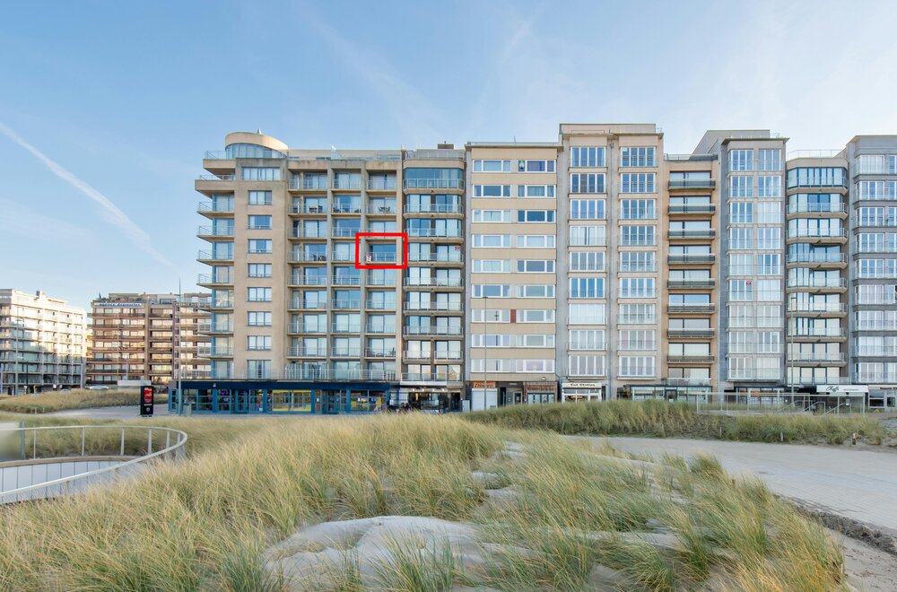 3-slaapkamer-appartement-met-frontaal-zeezicht-op-toplocatie-005.jpg