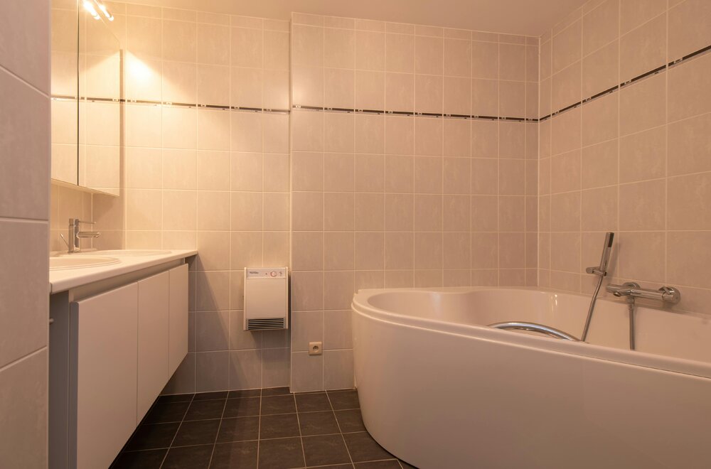 3-slaapkamer-appartement-met-frontaal-zeezicht-op-toplocatie-009.jpg