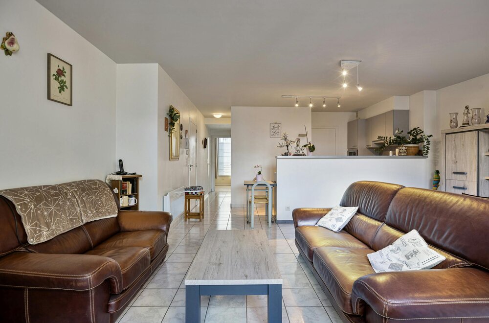 2-kamerappartement-te-koop-in-de-veurnestraat-in-poperinge004.jpg