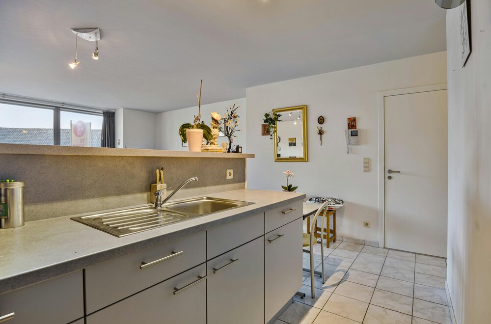 2-kamerappartement-te-koop-in-de-veurnestraat-in-poperinge010.jpg