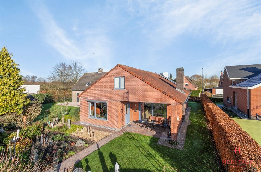open-gezinswoning-met-zuidgerichte-tuin-in-rustige-straat-te-wielsbeke002.jpg