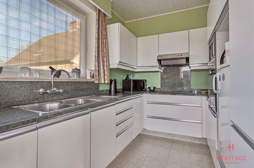 open-gezinswoning-met-zuidgerichte-tuin-in-rustige-straat-te-wielsbeke007.jpg