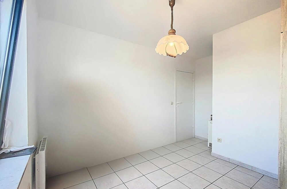 appartement-met-2-slaapkamers-en-garage-te-koop-in-eeklo008.jpg