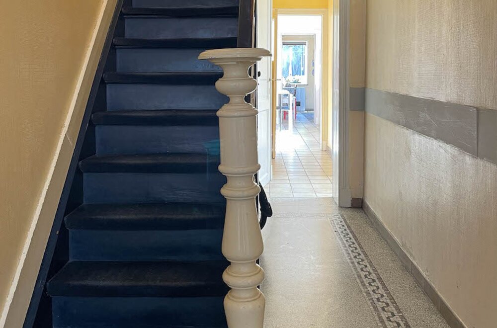 karakterpand-uit-de-late-jaren-20-met-zongerichte-tuinpatio-s-en-authentiek-achterhuis-onbetaalbaar-uitzicht-op-een-historische-kloostertuin018.jpg