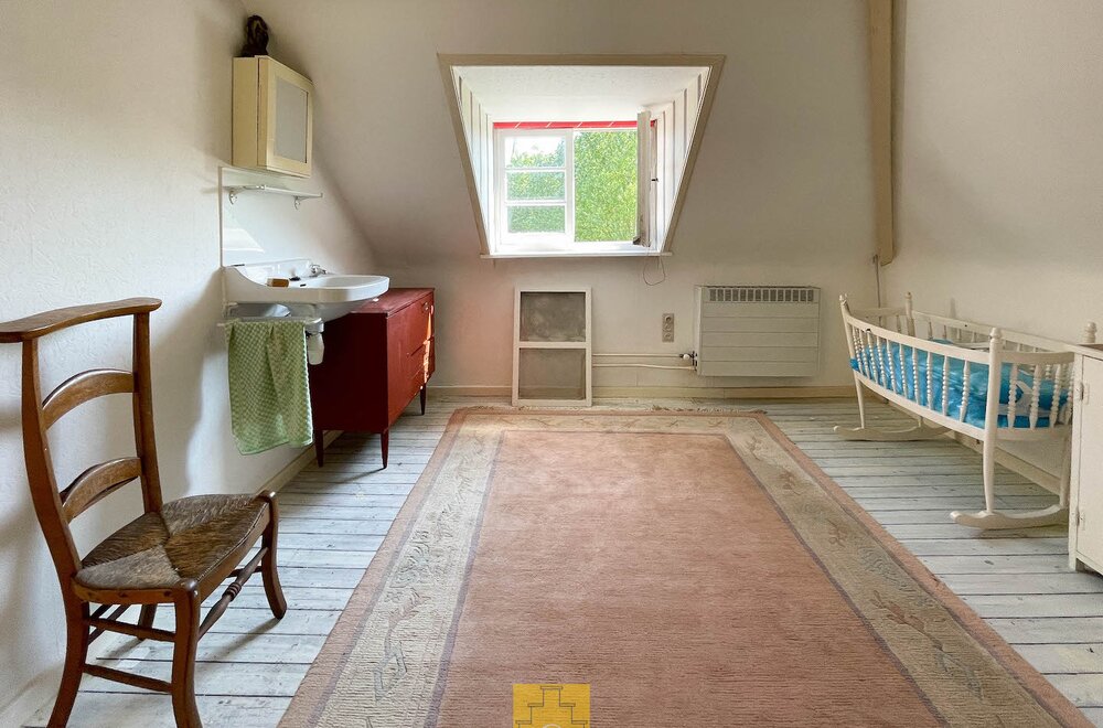 karakterpand-uit-de-late-jaren-20-met-zongerichte-tuinpatio-s-en-authentiek-achterhuis-onbetaalbaar-uitzicht-op-een-historische-kloostertuin024.jpg