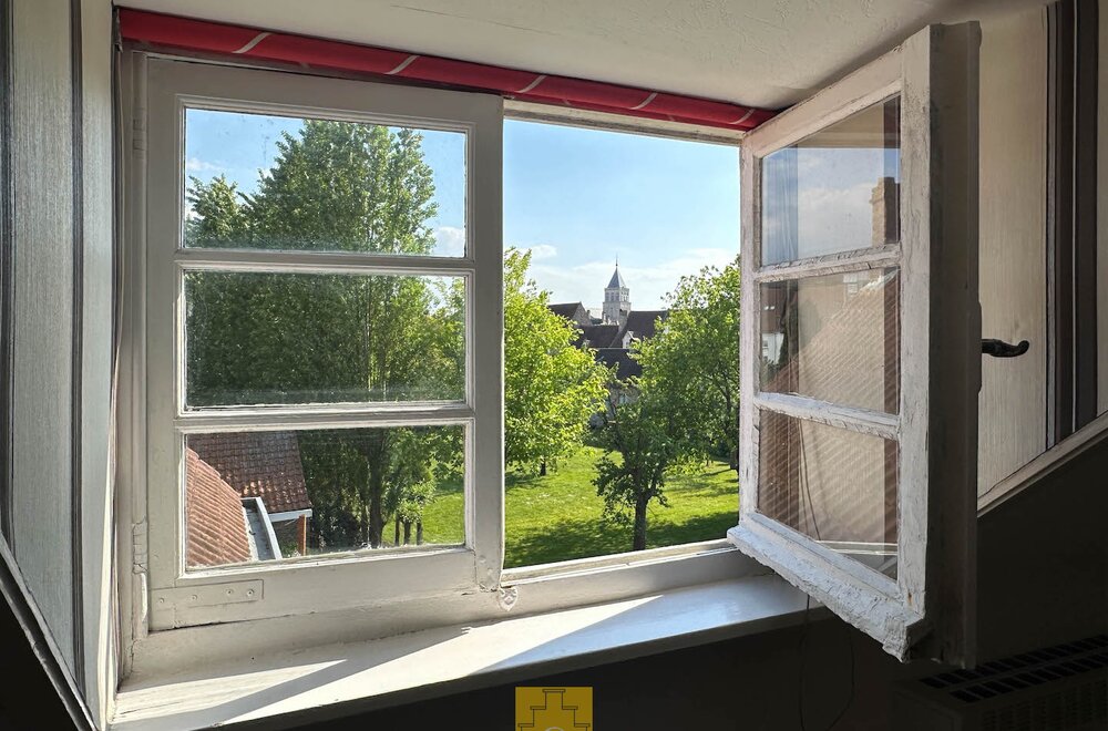 karakterpand-uit-de-late-jaren-20-met-zongerichte-tuinpatio-s-en-authentiek-achterhuis-onbetaalbaar-uitzicht-op-een-historische-kloostertuin025.jpg