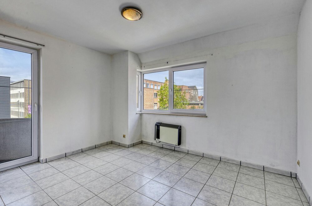 zeer-centraal-gelegen-appartement-met-3-slaapkamers-te-koop009.jpg