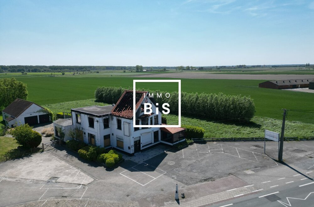 zeer-commercieel-gelegen-bouwperceel-van-2-478-m-aan-de-grens-met-sluis-005.jpg