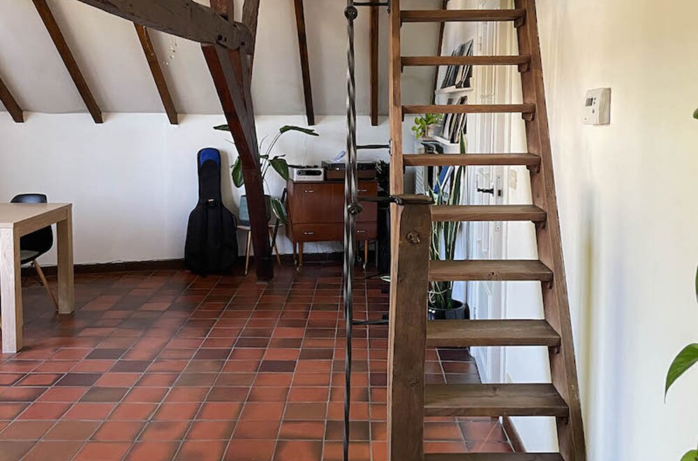 ruim-dakappartement-in-herenhuis-aan-de-potterierei015.jpg