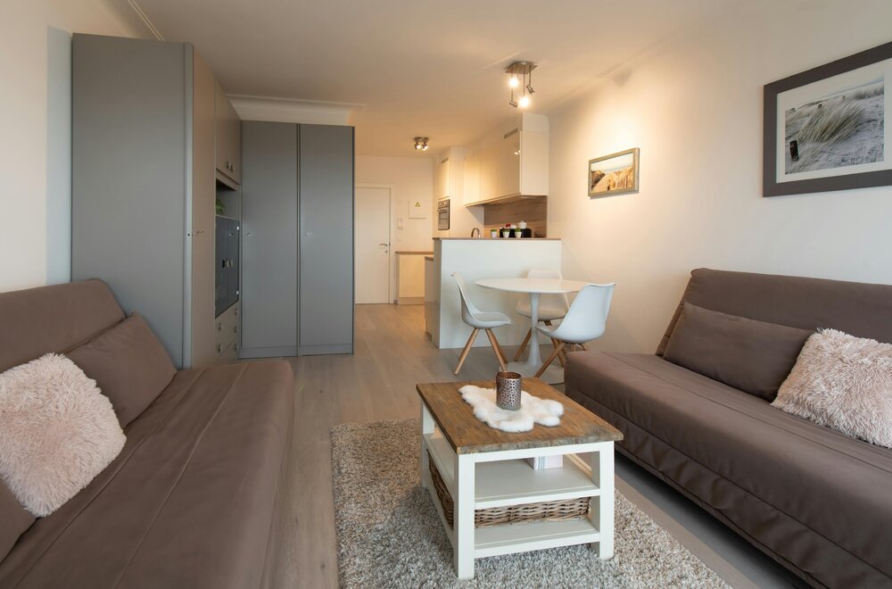 prachtige-studio-met-fenomenaal-zeezicht-zeedijk-240-middelkerke-004.jpg