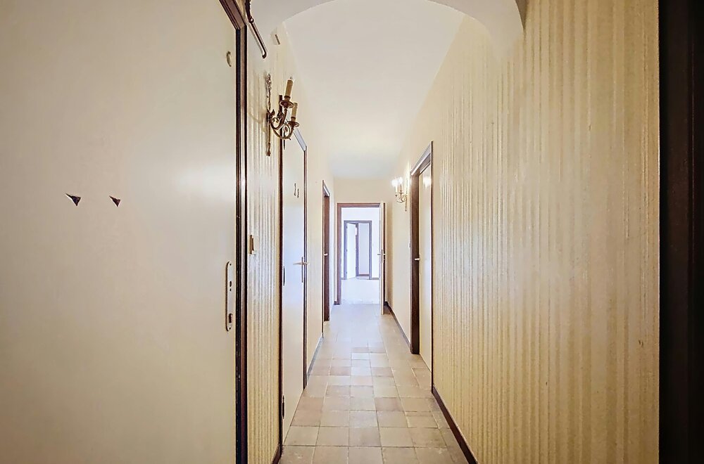 te-renoveren-3-slaapkamerappartement-met-garage-in-knesselare011.jpg