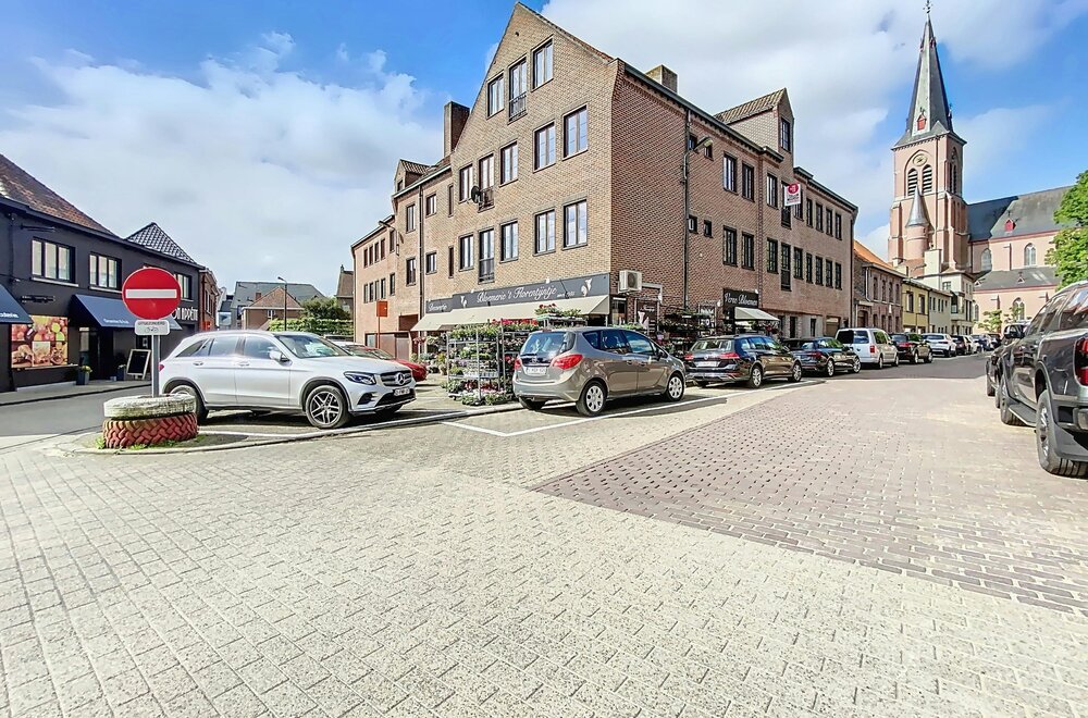 te-renoveren-3-slaapkamerappartement-met-garage-in-knesselare021.jpg