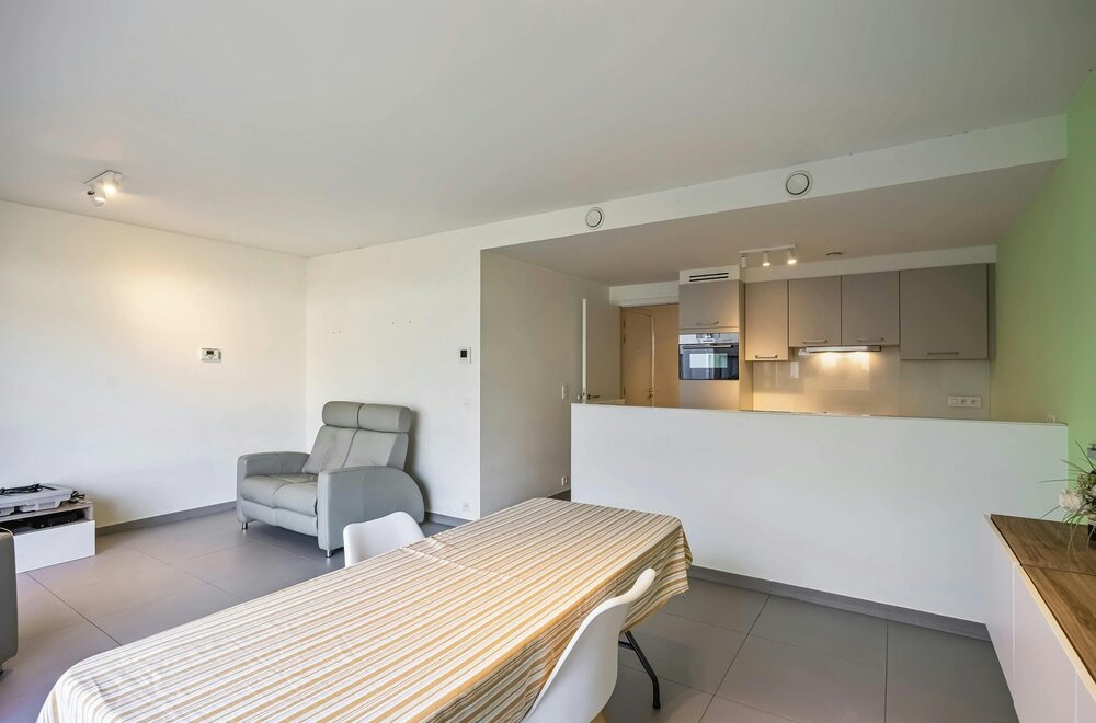 instapklaar-1-slaapkamerappartement-te-koop-te-oudenaarde006.jpg
