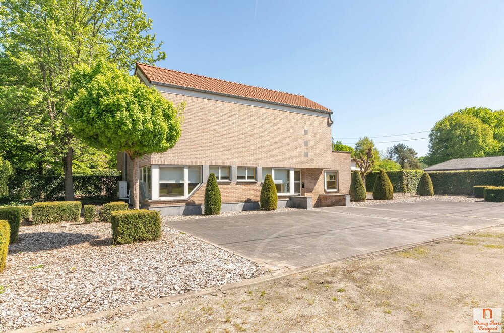 uitzonderlijke-woning-met-kantoorruimte-op-toplocatie002.jpg