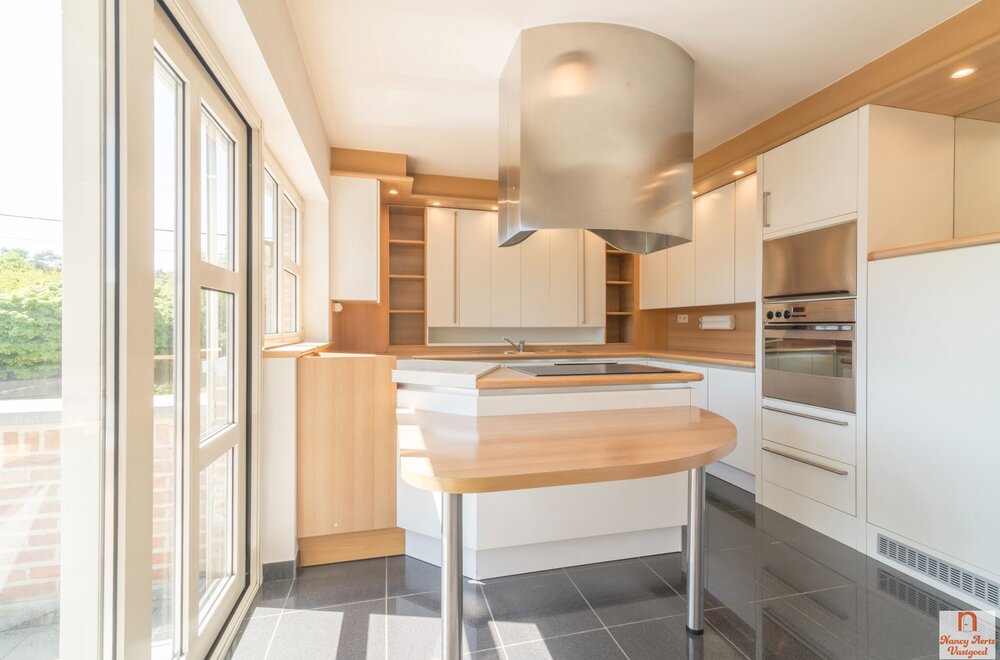uitzonderlijke-woning-met-kantoorruimte-op-toplocatie008.jpg