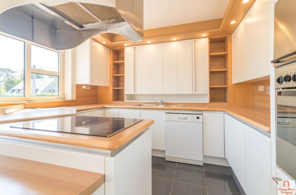 uitzonderlijke-woning-met-kantoorruimte-op-toplocatie009.jpg