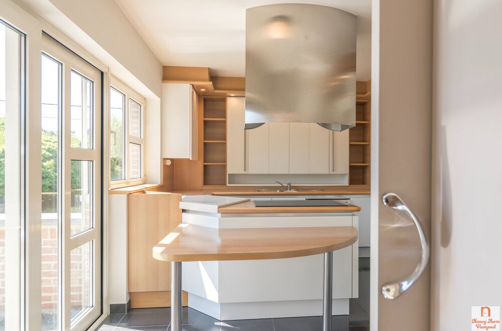 uitzonderlijke-woning-met-kantoorruimte-op-toplocatie011.jpg