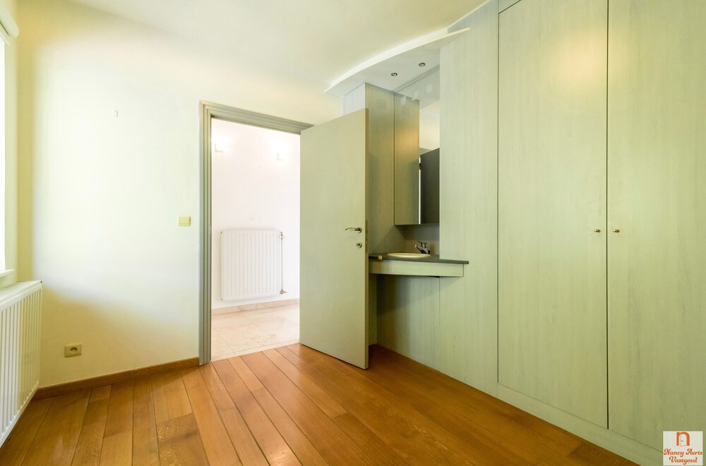 uitzonderlijke-woning-met-kantoorruimte-op-toplocatie016.jpg