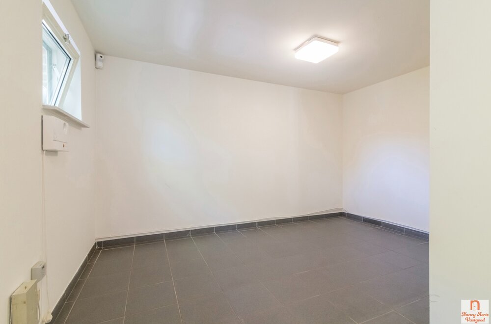 uitzonderlijke-woning-met-kantoorruimte-op-toplocatie025.jpg
