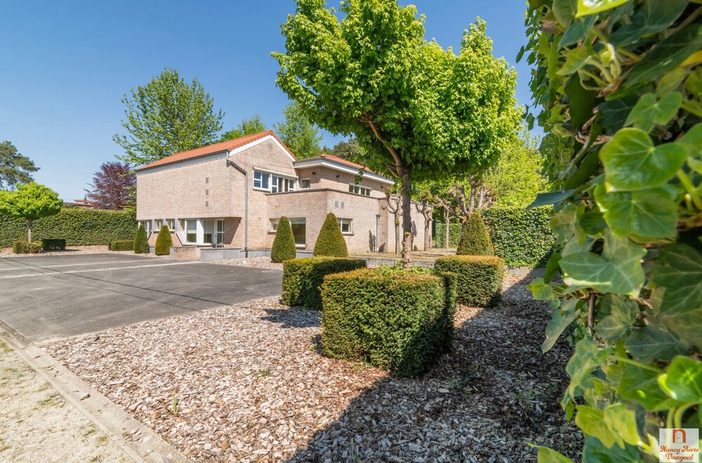 uitzonderlijke-woning-met-kantoorruimte-op-toplocatie031.jpg