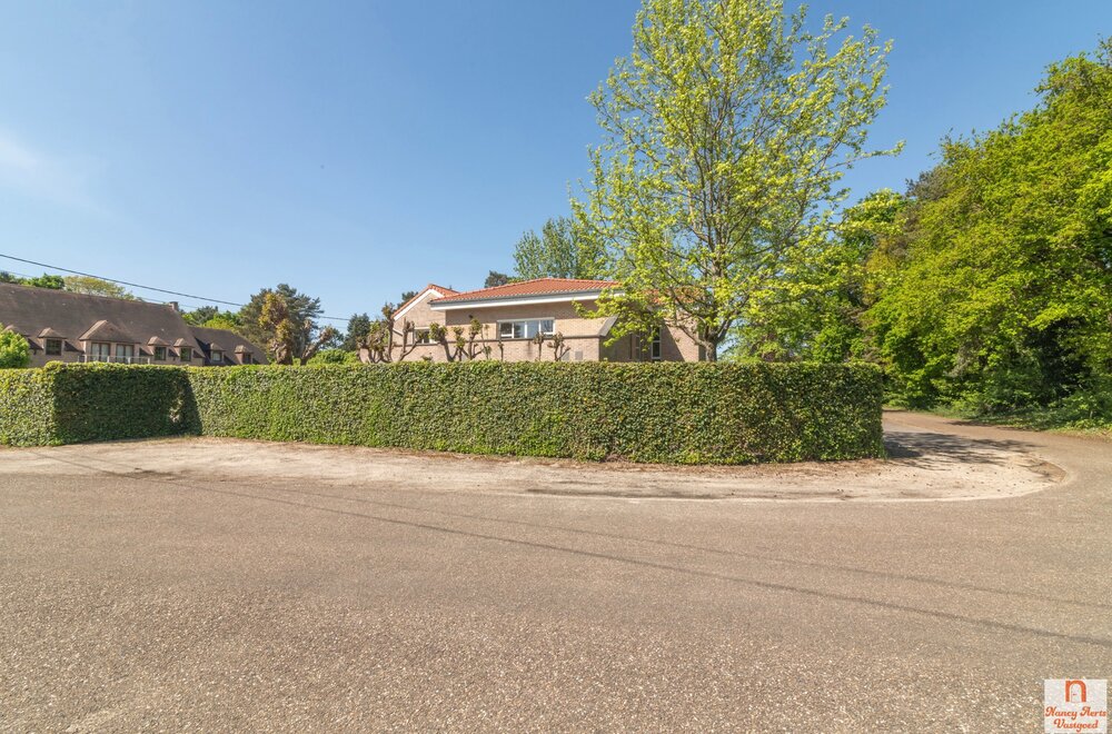 uitzonderlijke-woning-met-kantoorruimte-op-toplocatie033.jpg