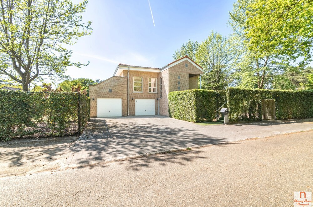 uitzonderlijke-woning-met-kantoorruimte-op-toplocatie035.jpg