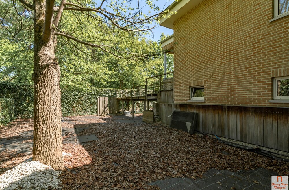uitzonderlijke-woning-met-kantoorruimte-op-toplocatie037.jpg