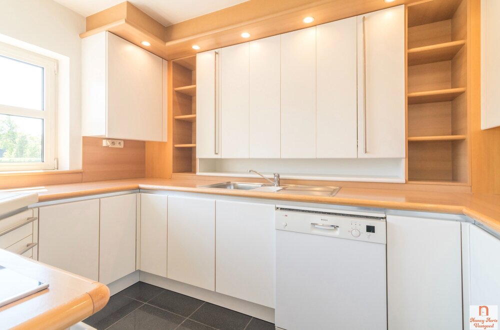 uitzonderlijke-woning-met-kantoorruimte-op-toplocatie040.jpg