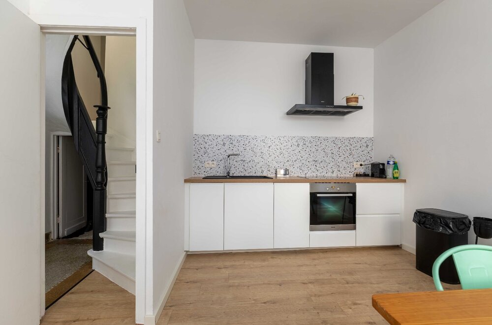 volledig-gerenoveerde-comfortabele-woning-aan-het-paulusplein-003.jpg