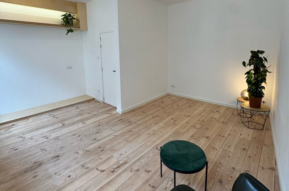 volledig-gerenoveerde-comfortabele-woning-aan-het-paulusplein-010.jpg