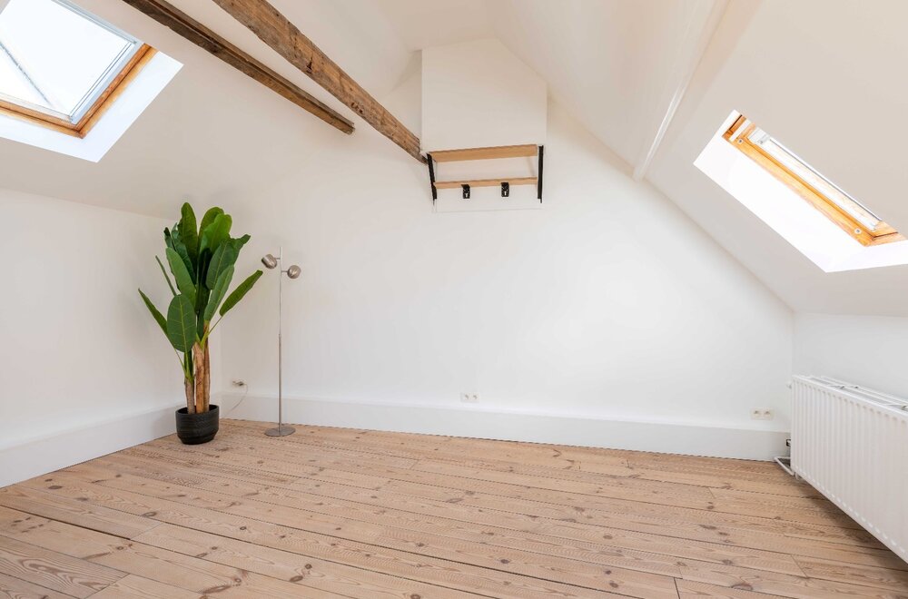 volledig-gerenoveerde-comfortabele-woning-aan-het-paulusplein-015.jpg
