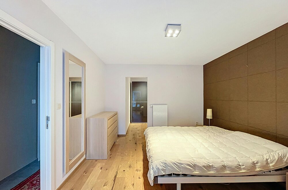 instapklaar-ruim-appartement-te-koop-aan-de-markt-in-eeklo-013.jpg